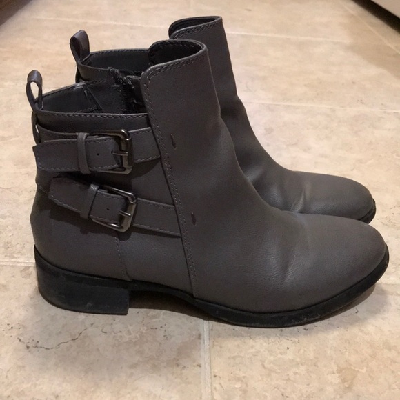 Old Navy Shoes - Old navy gray booties